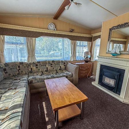 Superb Caravan By The Seaside In Kessingland, Suffolk Ref 90040Sg Benacre Exterior foto
