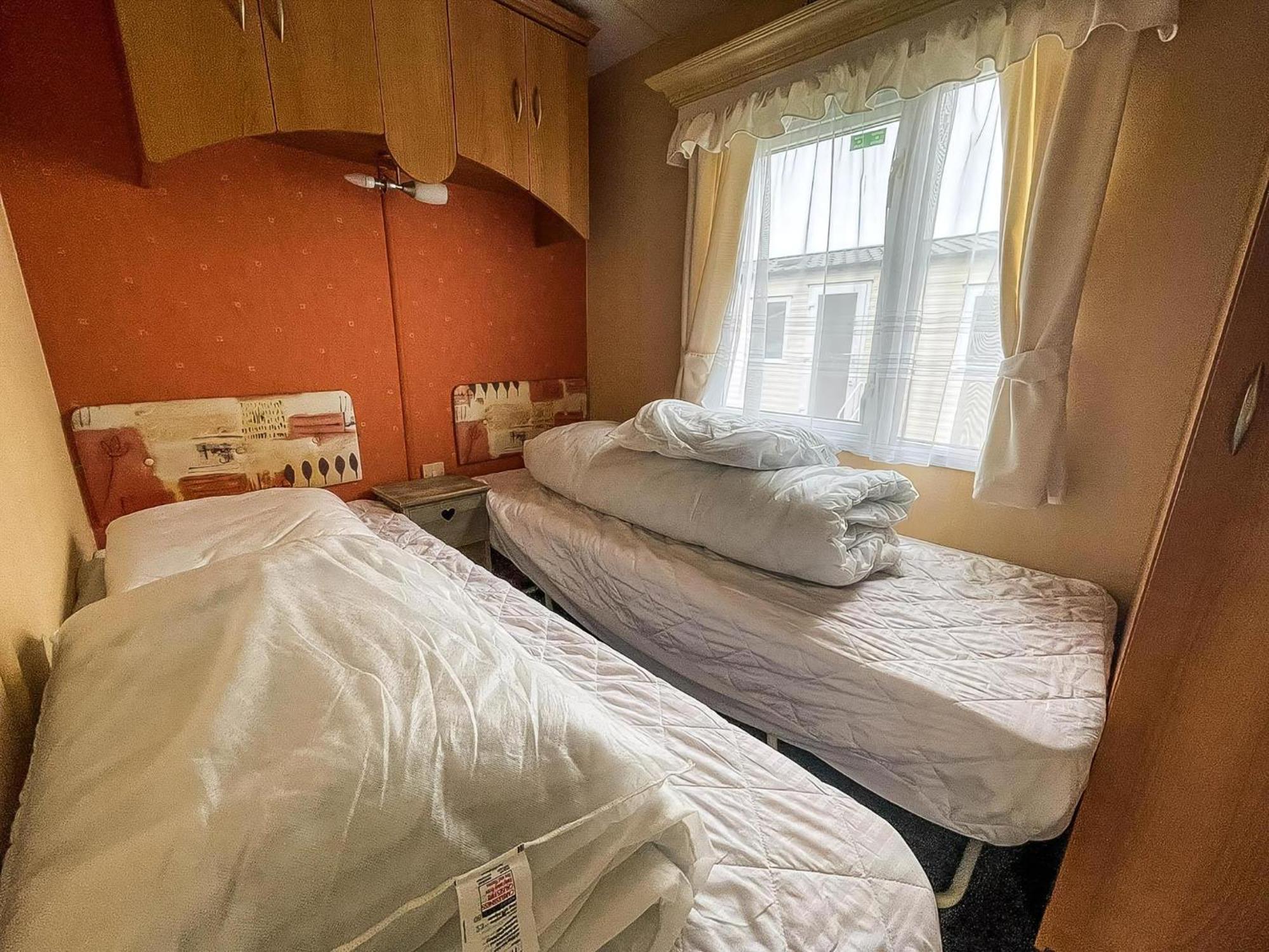 Superb Caravan By The Seaside In Kessingland, Suffolk Ref 90040Sg Benacre Exterior foto